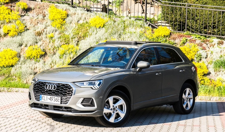 Audi Q3 cena 136500 przebieg: 17000, rok produkcji 2021 z Głuchołazy małe 704